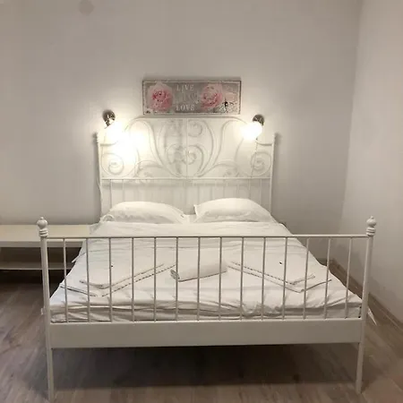 Apartment Ahora *