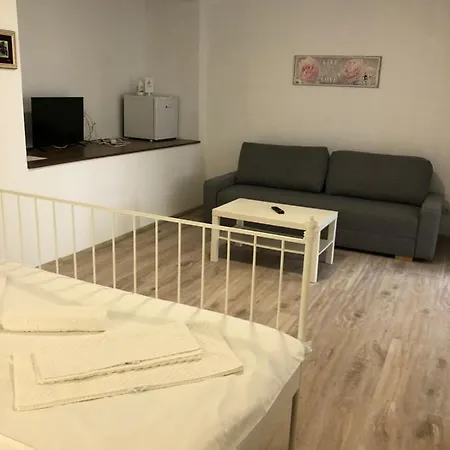 Ahora Apartment Mamaia